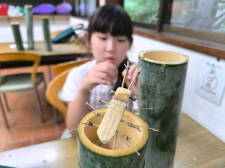 竹で作ったクワガタ