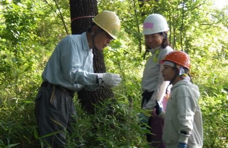 講師の方から説明を聞く様子