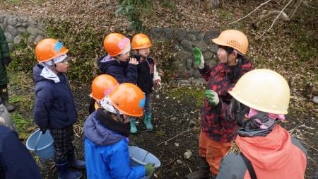 子どもたちの生きもの観察